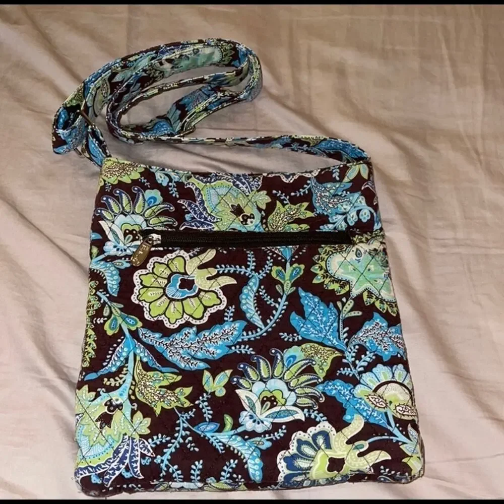 Belvah Quilted Floral crossbody messenger bag - Picture 2 of 5